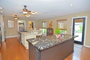 4247 Crownwood Dr, Seabrook, TX 77586 - Photo 7