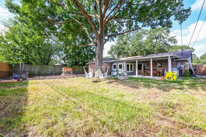 2554 Kevin Lane, Houston, TX 77043 - Photo 9
