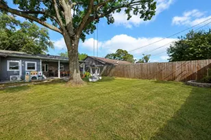 2554 Kevin Ln, Houston, TX 77043 - Photo 5
