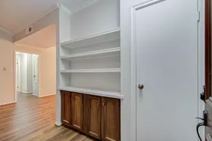 11711 Memorial Dr, Houston, TX 77024 - Photo 3