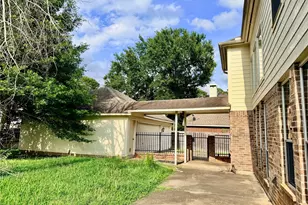 11406 Lakewood Cove, Houston, TX 77070 - Photo 5
