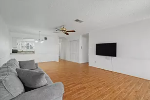 13090 Clarewood Dr, Houston, TX 77072 - Photo 5