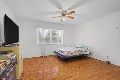 13090 Clarewood Drive, Houston, TX 77072 - Photo 21