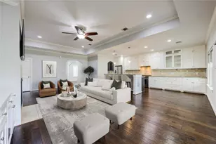 1713 Reverse St, Houston, TX 77055 - Photo 13