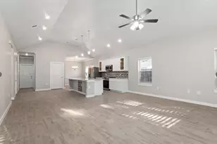 14130 Cashel Forest Dr, Houston, TX 77069 - Photo 9