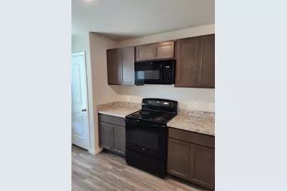 3216 Moore Avenue, Bay City, TX 77414 - Photo 9