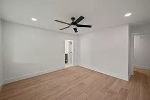 303 Knoll Forest Dr, League City, TX 77573 - Photo 17