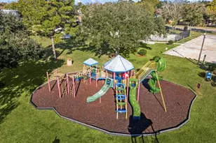 303 Knoll Forest Dr, League City, TX 77573 - Photo 41