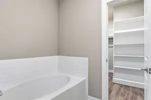 4431 Knoxville St, Houston, TX 77051 - Photo 15