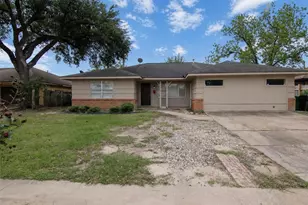 7941 Longridge Dr, Houston, TX 77055 - Photo 1