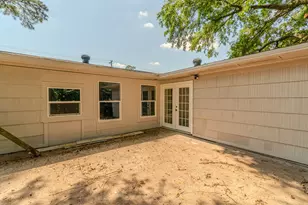 3825 Buckingham Row, Beaumont, TX 77706 - Photo 25