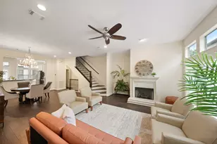 562 Bomar St St, Houston, TX 77006 - Photo 5