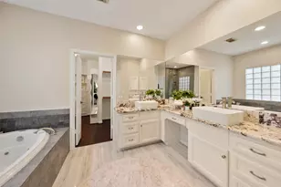 562 Bomar St St, Houston, TX 77006 - Photo 15