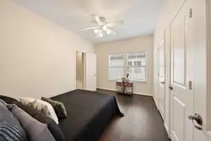 562 Bomar St St, Houston, TX 77006 - Photo 17