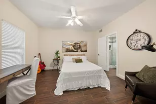 562 Bomar St St, Houston, TX 77006 - Photo 21