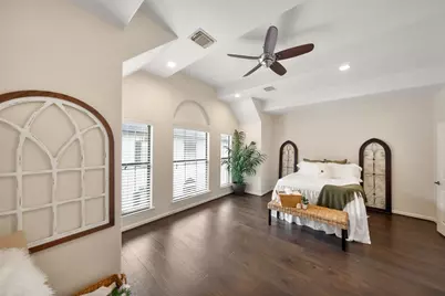 562 Bomar St Street, Houston, TX 77006 - Photo 13