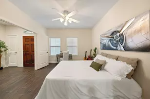 562 Bomar St St, Houston, TX 77006 - Photo 23