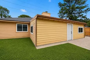 9114 Golden Sunshine Dr, Houston, TX 77064 - Photo 7