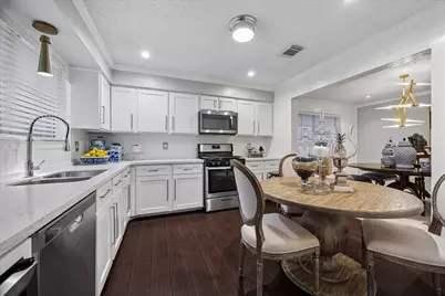 8714 Parkcrest Forest Drive, Houston, TX 77088 - Photo 11