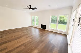 13538 Shadow Falls Ct, Houston, TX 77059 - Photo 17