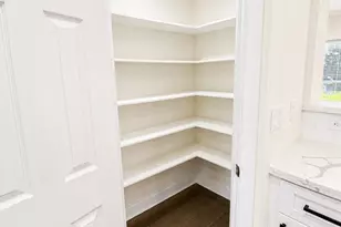 13538 Shadow Falls Ct, Houston, TX 77059 - Photo 11