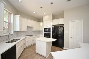1502 Beaconshire Rd, Houston, TX 77077 - Photo 17