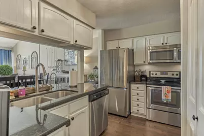 5 April Point Drive S, Montgomery, TX 77356 - Photo 13