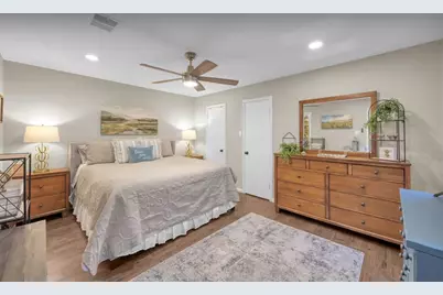 5 April Point Drive S, Conroe, TX 77356 - Photo 5