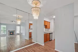 10211 Sugar Branch Dr, Houston, TX 77036 - Photo 3