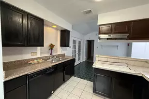 10807 Emery Dr, Houston, TX 77099 - Photo 9