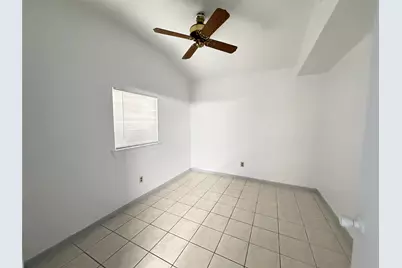 10807 Emery Drive, Houston, TX 77099 - Photo 11