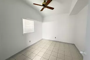 10807 Emery Dr, Houston, TX 77099 - Photo 11