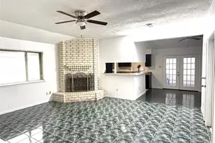 10807 Emery Dr, Houston, TX 77099 - Photo 1