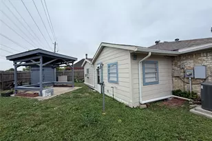 10807 Emery Dr, Houston, TX 77099 - Photo 13