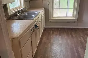 808 Stokes St, Crockett, TX 75835 - Photo 3