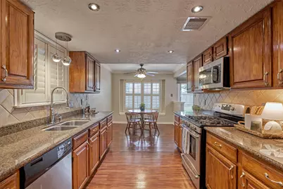5823 Fair Forest Drive, Houston, TX 77088 - Photo 19