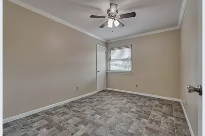 5823 Fair Forest Drive, Houston, TX 77088 - Photo 37