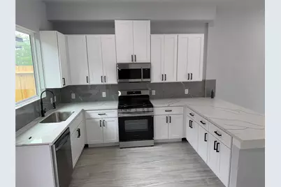 8706 Southview Street, Houston, TX 77051 - Photo 5