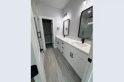 8706 Southview Street, Houston, TX 77051 - Photo 9