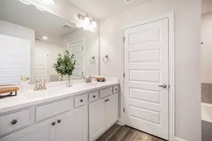 5311 W Bayou Maison Cir, Dickinson, TX 77539 - Photo 5