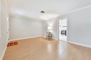 2010 15th Ave N, Texas City, TX 77590 - Photo 3