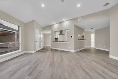 11710 Bowlan Lane, Houston, TX 77035 - Photo 11