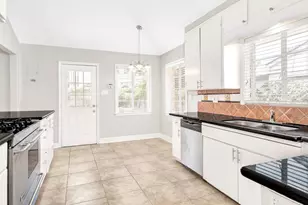 2327 Dorrington St, Houston, TX 77030 - Photo 7