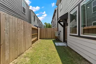 958 Green Vines Ln, Houston, TX 77091 - Photo 23