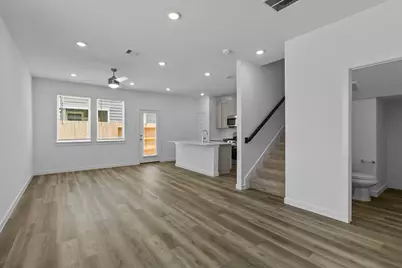 958 Green Vines Lane, Houston, TX 77091 - Photo 5