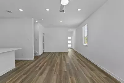 958 Green Vines Lane, Houston, TX 77091 - Photo 9
