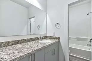4803 Dig Dug Ln, Houston, TX 77048 - Photo 9