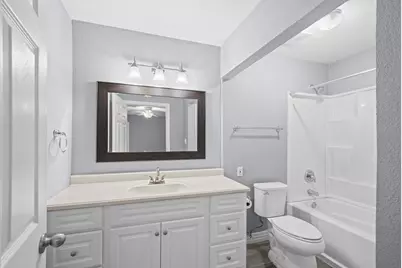 8 Hideaway Drive, Friendswood, TX 77546 - Photo 17