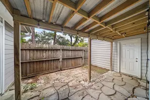 8 Hideaway Dr, Friendswood, TX 77546 - Photo 19