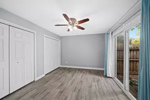 8 Hideaway Dr, Friendswood, TX 77546 - Photo 13